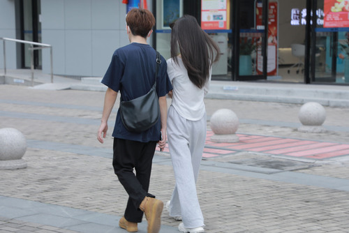 夫妻婚后买房只写一方名字是否属于共同财产