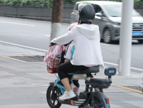 子女父母干涉婚姻