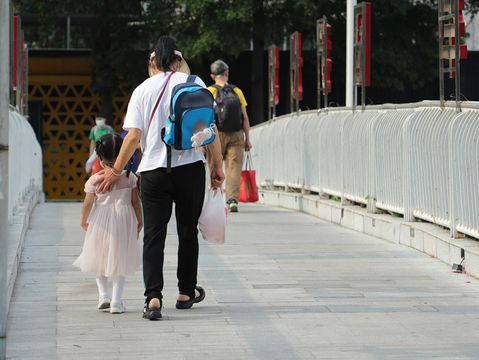 子女抚养费最低多少钱