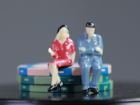 网恋被骗 人财两空