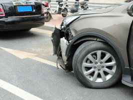 车祸损害赔偿应遵循的原则，交通事故损害赔偿项目有哪些