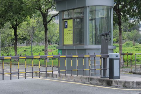 破坏小区公共设施怎么举报