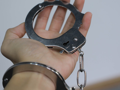 被判有期徒刑