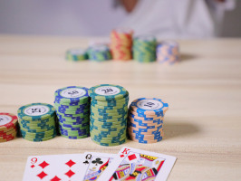 赌博参与者和组织者的区别是什么