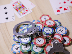 如何区分赌博罪与聚众赌博罪