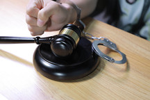 如果因为经济被起诉会有案底吗