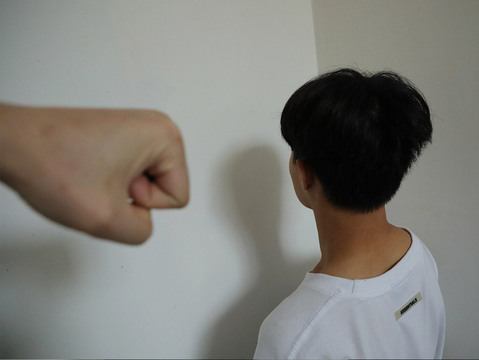 老师体罚学生是否合法