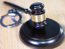 刑事审判监督的原则