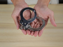 深圳一男子醉酒后击打民警刑拘, 袭警罪的量刑标准