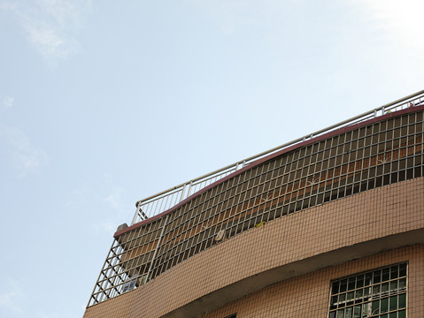 楼顶违建找哪个部门