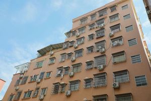 居民楼噪音过大找谁解决