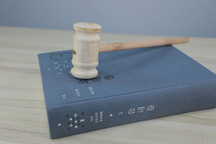 公司解散要赔偿违约金吗