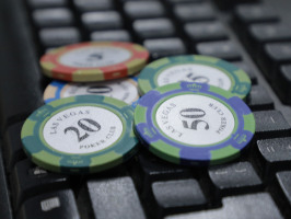 参与赌博和组织赌博有什么区别