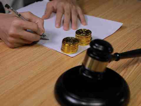 如果公司合并不愿意去能否拿到赔偿金