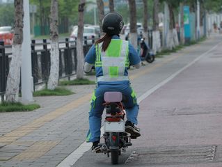 骑手出事故全责，赔偿多少