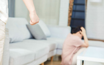 遭遇家庭冷暴力应该如何提起离婚