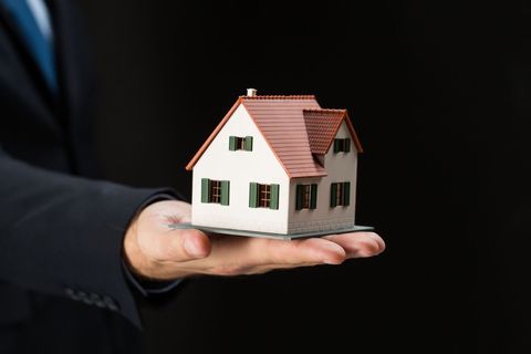 房子没装修入住也要交物业费吗