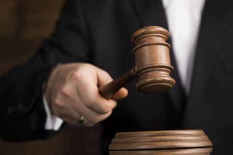 非法买卖弹药罪