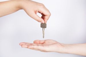 租赁合同没到期可以要求退押金吗