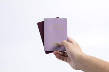 暂住证别人可以代替办吗