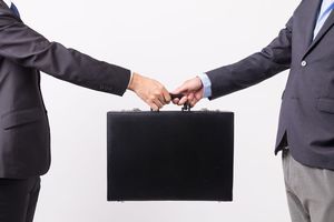 股权转让工商变更需要股东决议吗