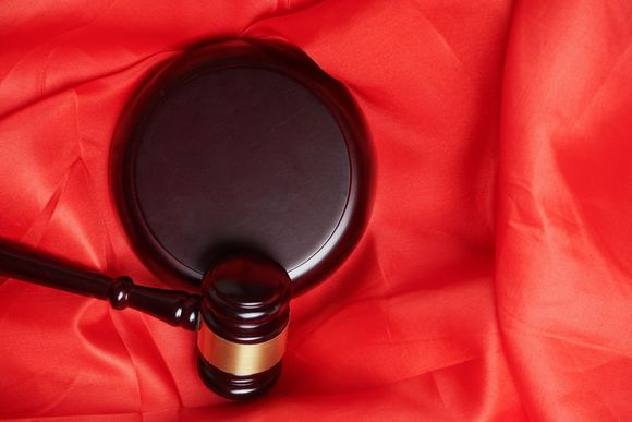 虚假诉讼应该向谁举报