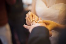 女性法定结婚年龄什么时候更改到20岁的