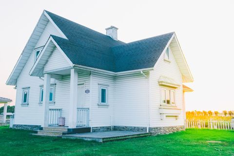 村里不让建房子怎么办