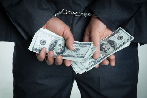 为谋取正当利益而主动送财物构成行贿罪吗