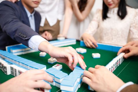 婚后男方赌博欠债需要女方共同承担债务吗