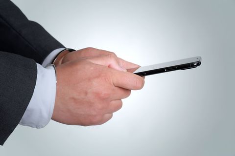 公司有没有权利检查员工手机