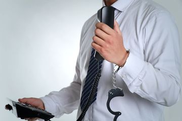 怎么追回网络彩票被骗的钱