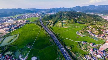 旅游用地价格是多少
