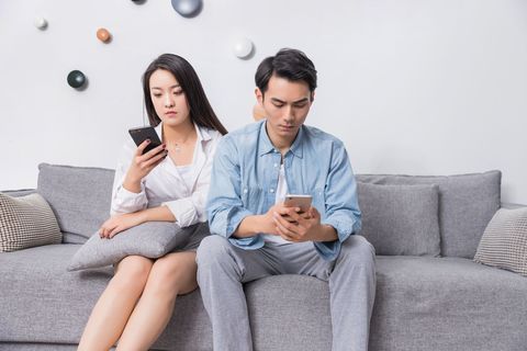 老公给情人转账的钱老婆能要回吗