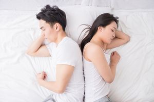 未婚同居属于违法吗