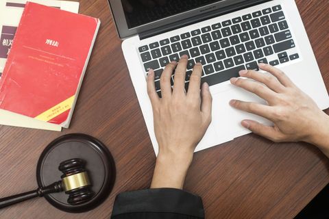 网络诈骗案需要请律师吗