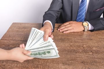 贷款钱没到账需要承担违约金吗