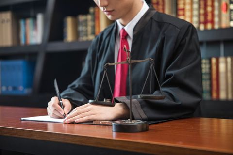 法定节假日学生不放假怎么投诉