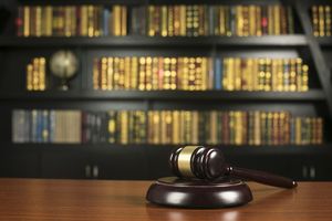 教育设施重大安全事故罪该如何认定？
