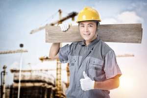 建筑工程意外险是由工人购买还是建筑商购买
