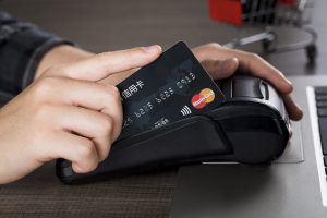 如何解除信用卡欠款导致的额度限制