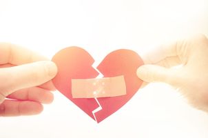 婚内患抑郁症可以向对方索赔吗