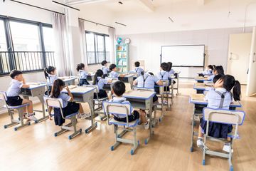 教师在幼稚园事故中赔偿比例是多少