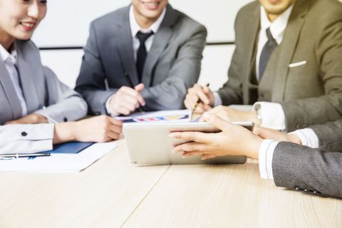 董事会成员包括股东吗