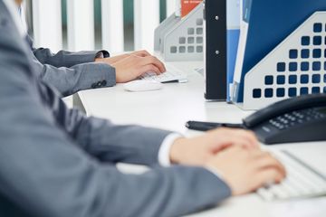 员工泄漏公司信息怎么处理