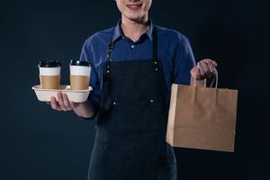 餐饮公司与服务人员合同范本