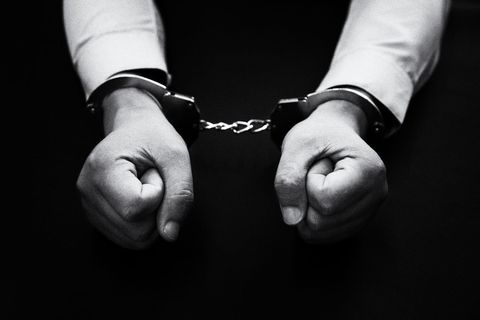 逮捕