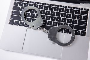 兼职被骗了300报警有用吗
