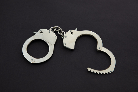 怎么区分抢劫罪与盗窃罪，抢劫罪会判死刑吗