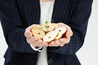 谁可以是投标保证金受益人